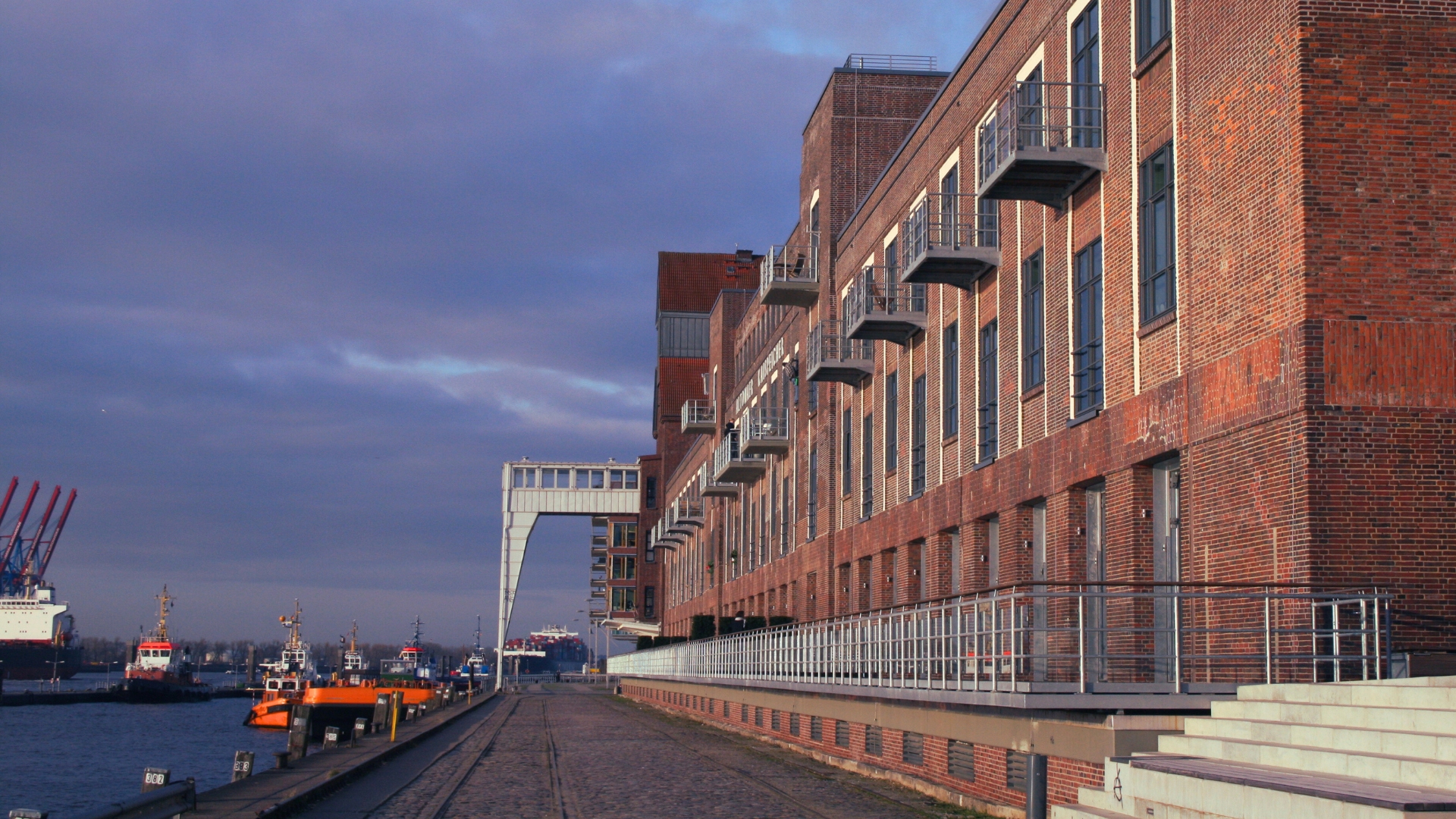 altes ANAG Gebäude am Kaispeicher in Hamburg Altona